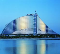 Hotels Dubai - Jumeirah Beach Hotel, Dubai
